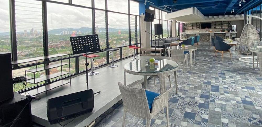 The Zuri Baturaja Hotel Baturaja  ภายนอก รูปภาพ